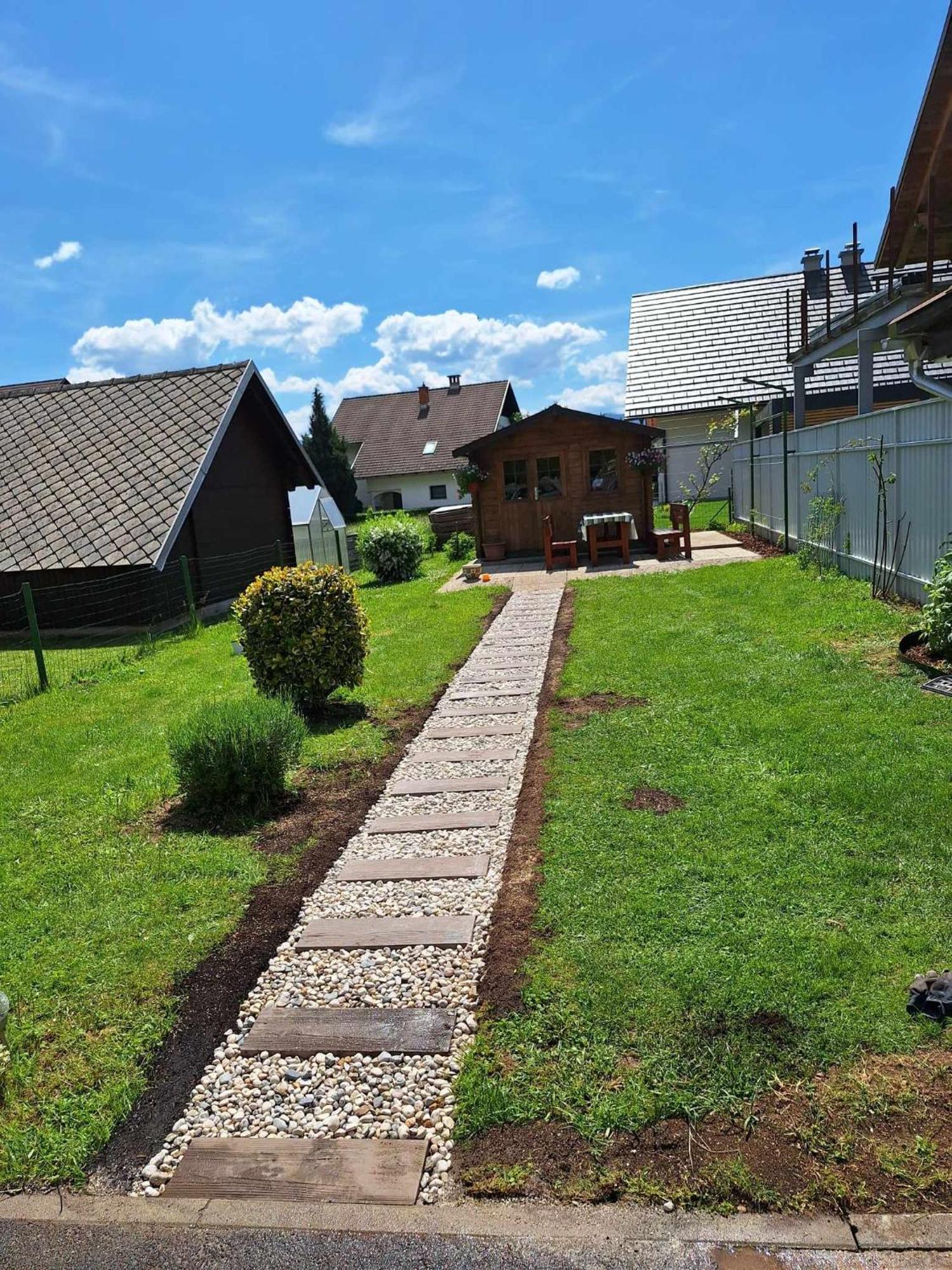 Apartma Juli Zirovnica Bagian luar foto